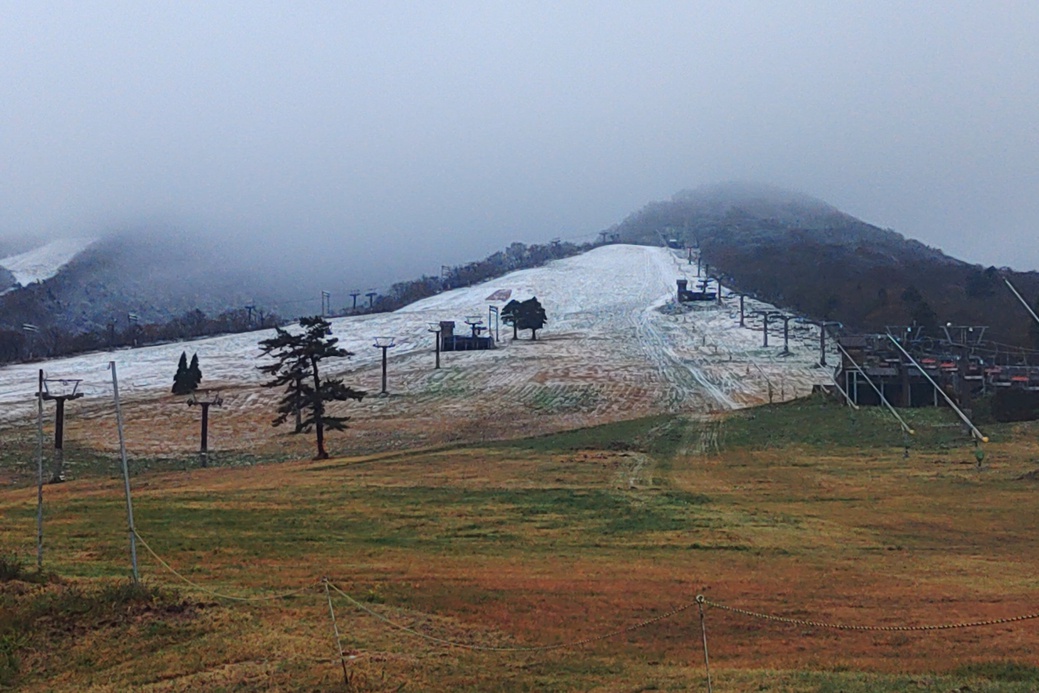 大山初冠雪　ホワイトリゾート