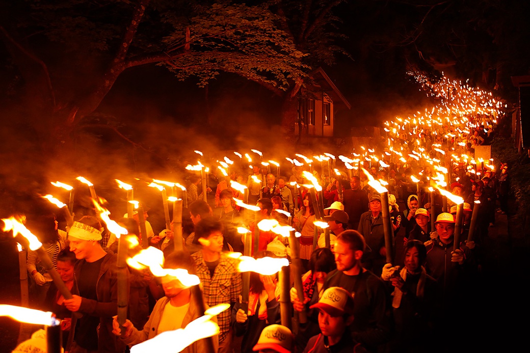 大山夏山開き祭 たいまつ行列